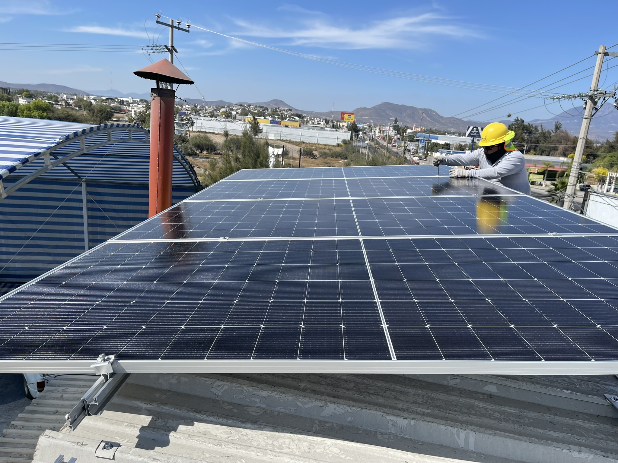 paneles solares empresa